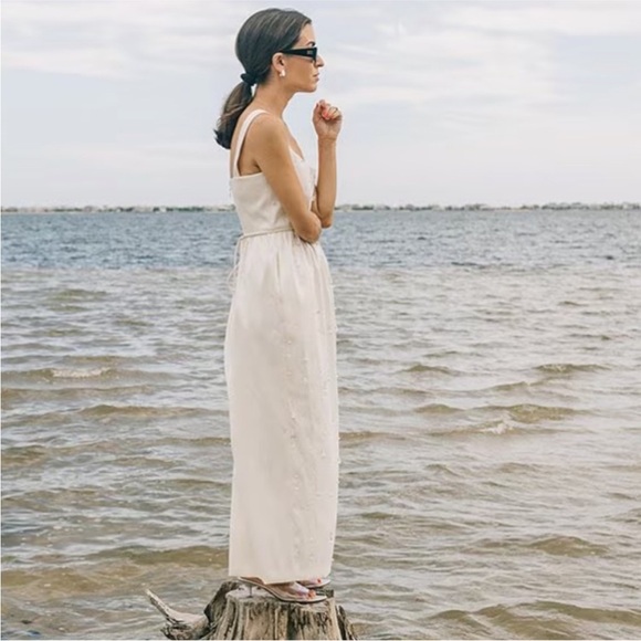 NWT Antonio Melani
× Elizabeth Damrich Glass Stretch
Mikado Embellished Dress - Picture 4 of 9